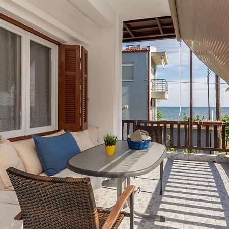 Chalkidiki Beachfront Apartment ネア・イラクリア エクステリア 写真