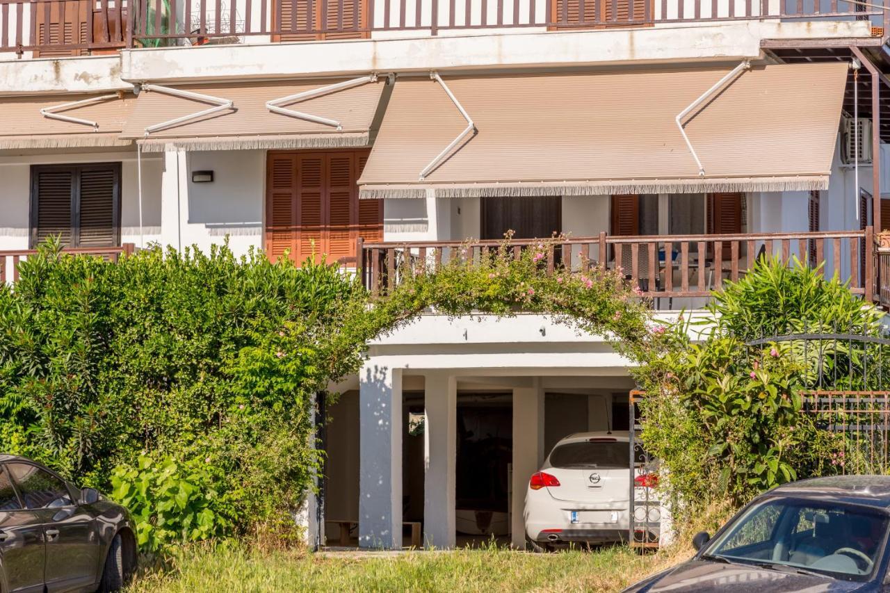 Chalkidiki Beachfront Apartment ネア・イラクリア エクステリア 写真